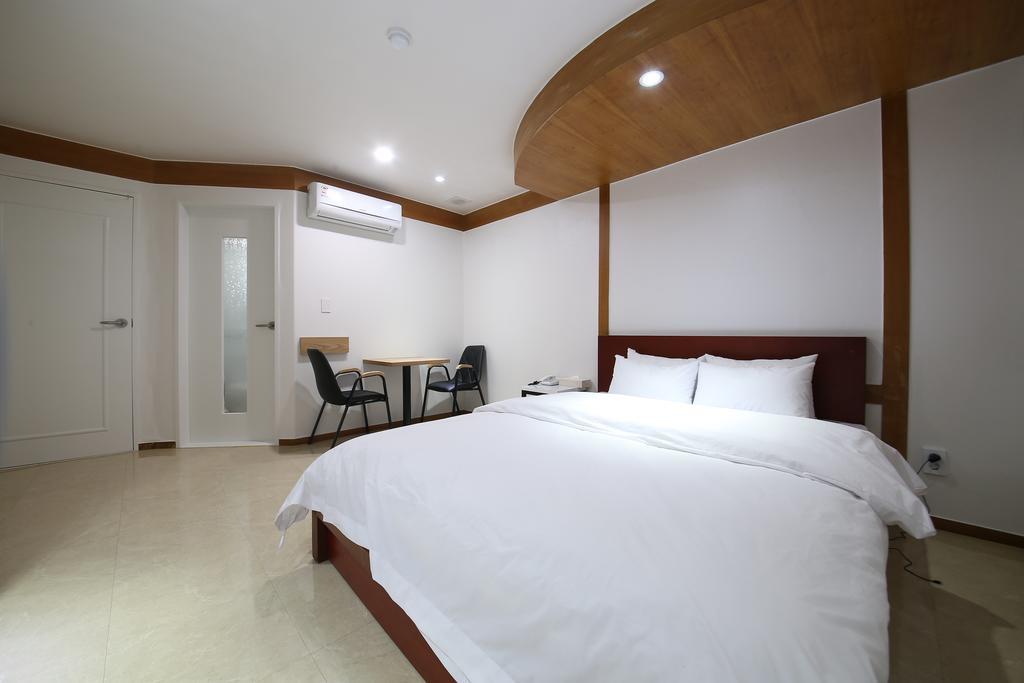 Abata Business Hotel Kōyō Exteriör bild
