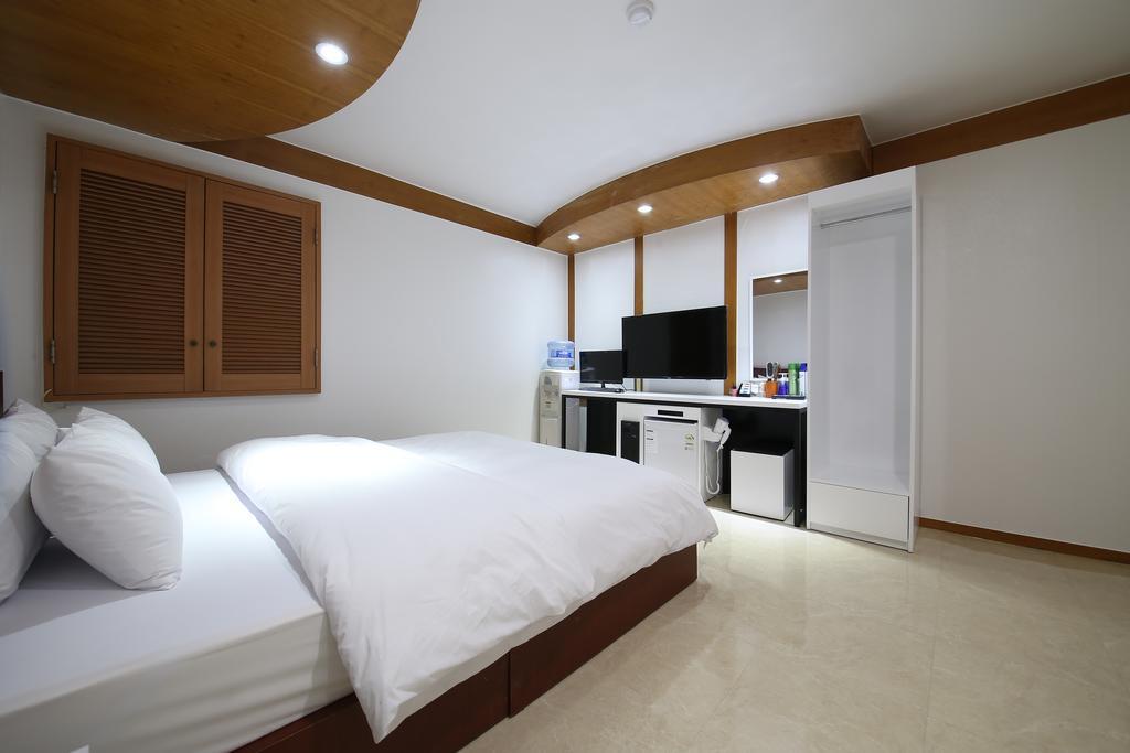 Abata Business Hotel Kōyō Exteriör bild